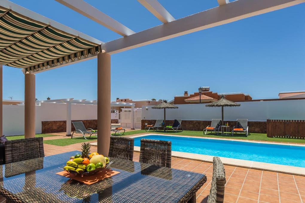 Villa With Private Pool, Near Beach And Golf Caleta De Fuste- Villa Charlotte Коста-де-Антигуа Экстерьер фото