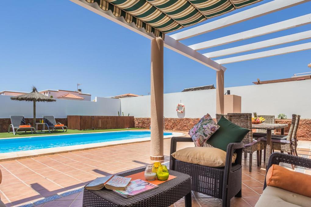 Villa With Private Pool, Near Beach And Golf Caleta De Fuste- Villa Charlotte Коста-де-Антигуа Экстерьер фото