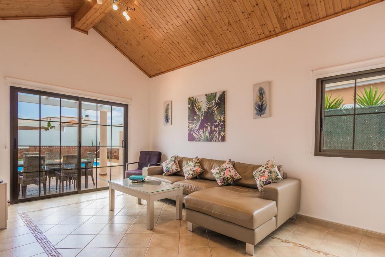 Villa With Private Pool, Near Beach And Golf Caleta De Fuste- Villa Charlotte Коста-де-Антигуа Экстерьер фото