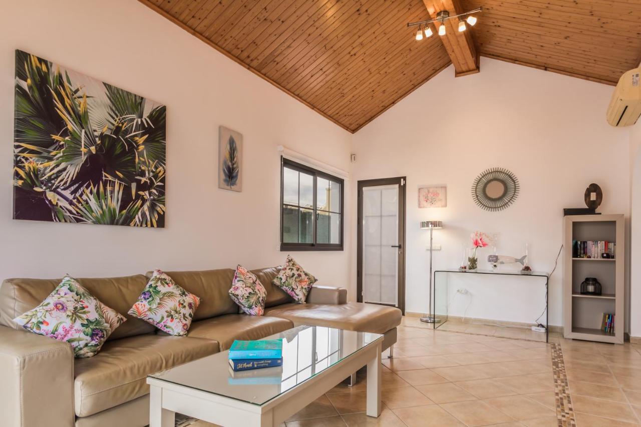 Villa With Private Pool, Near Beach And Golf Caleta De Fuste- Villa Charlotte Коста-де-Антигуа Экстерьер фото